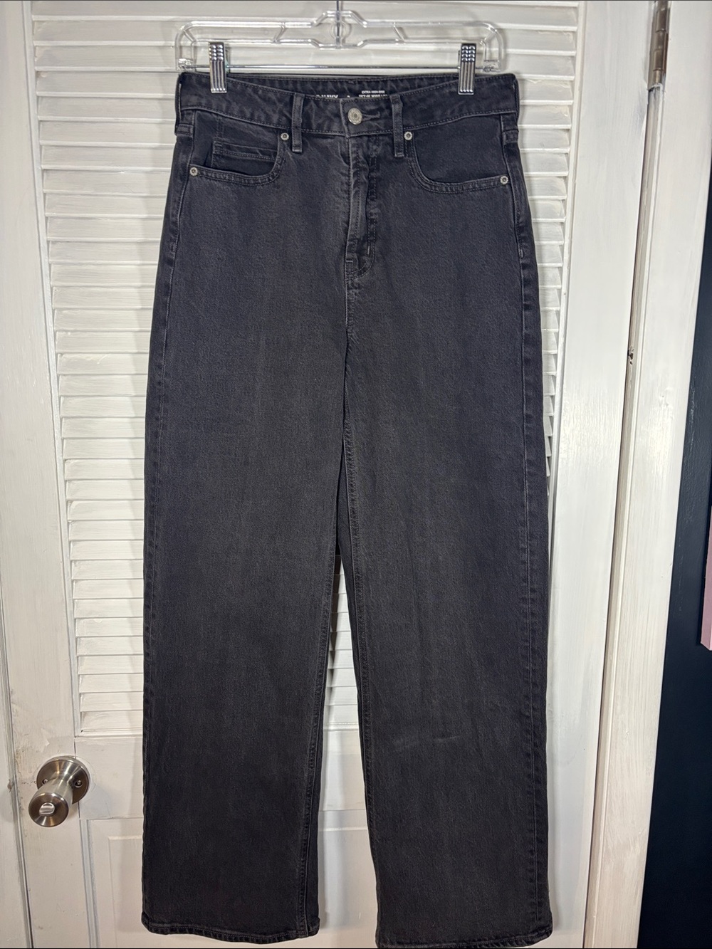 Old Navy Ski-Hi Wide Leg Extra High-Rise Jeans in Faded Charcoal Black